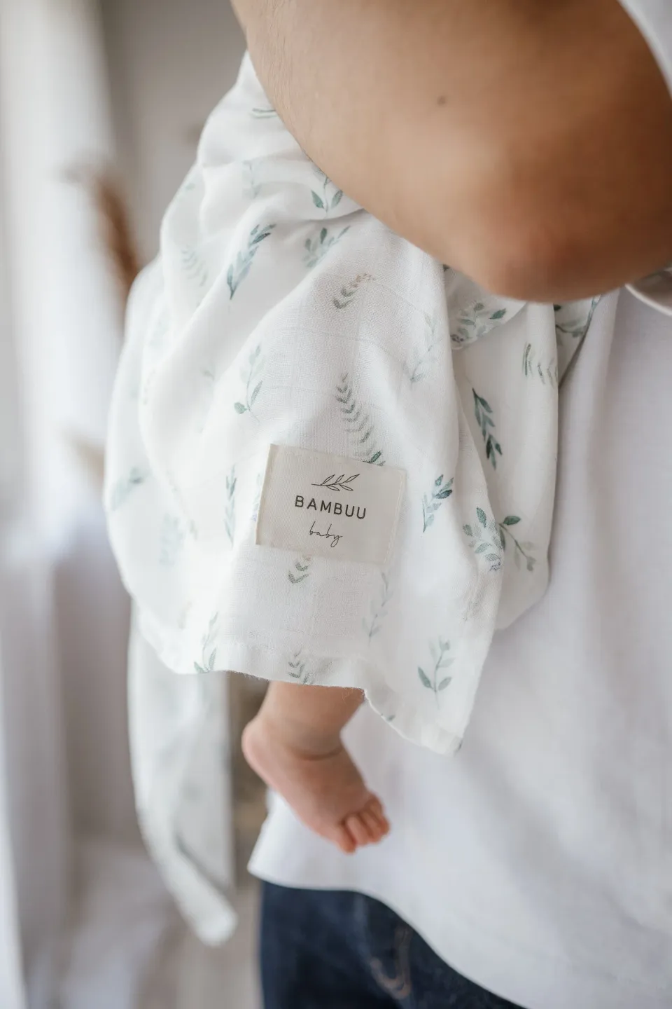 100% Bamboo Swaddle - Botanical